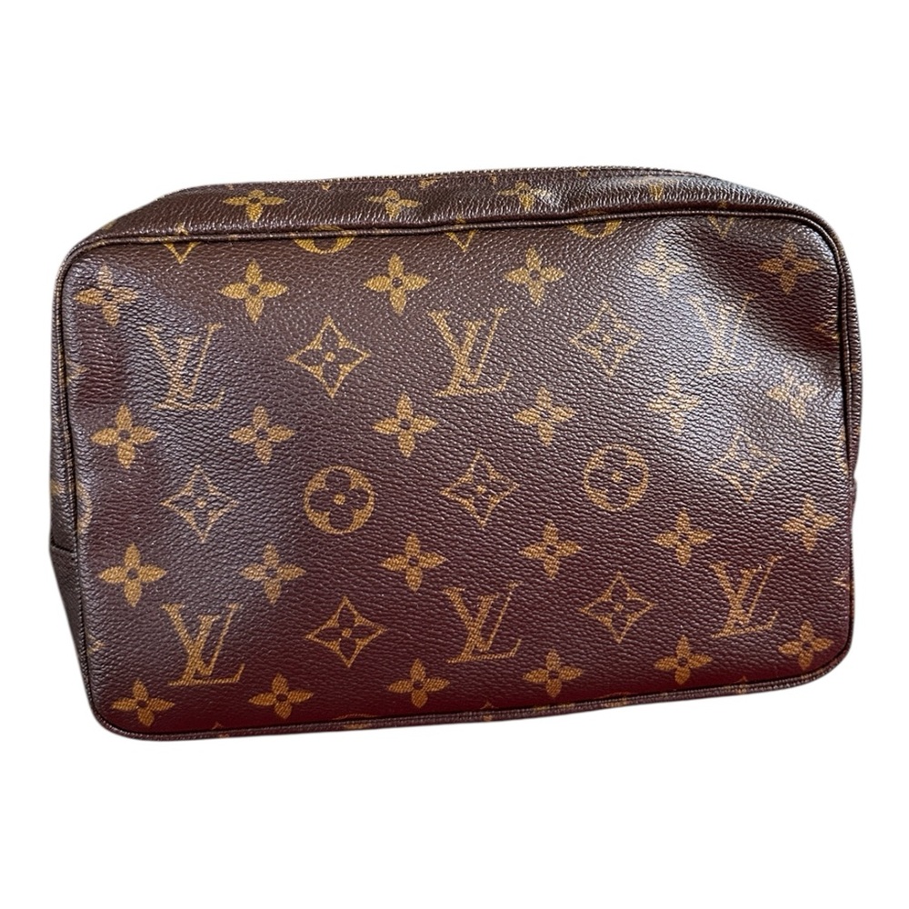 Louis Vuitton Trousse 23